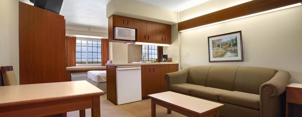 Microtel Inn & Suites By Wyndham Rice Lake Eksteriør billede