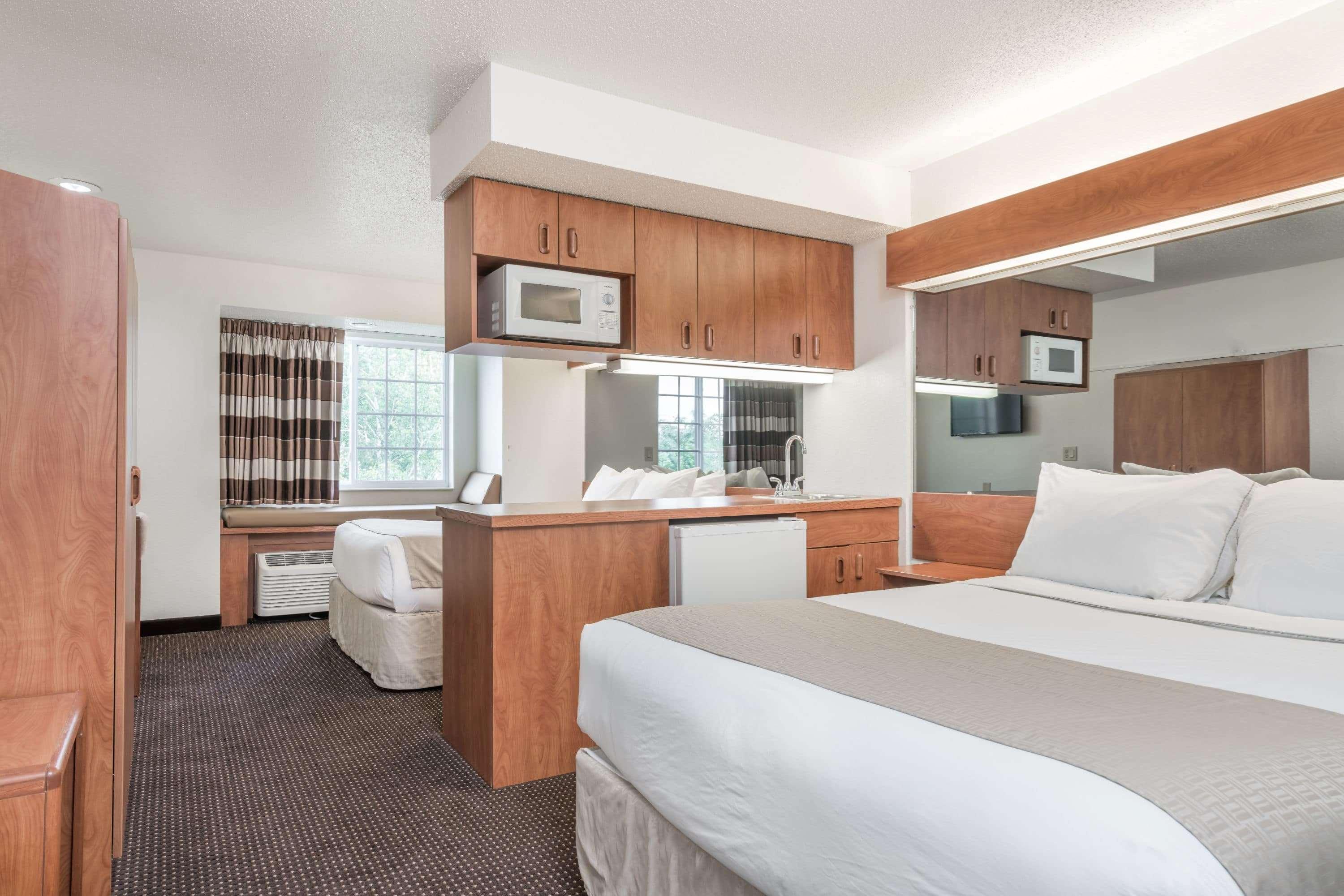 Microtel Inn & Suites By Wyndham Rice Lake Eksteriør billede